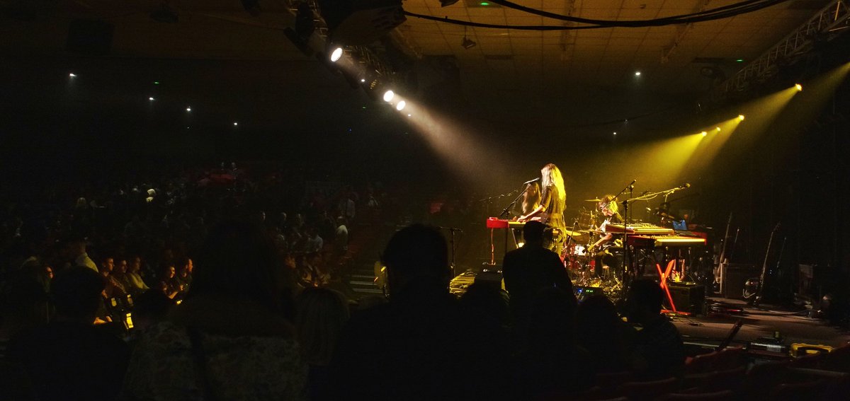 .<a href="/WyvernLingo/">Wyvern Lingo</a> doing a deadly job of warming up the crowd for <a href="/jamesvmcmorrow/">James Vincent McMorrow</a> tonight in #Dublin