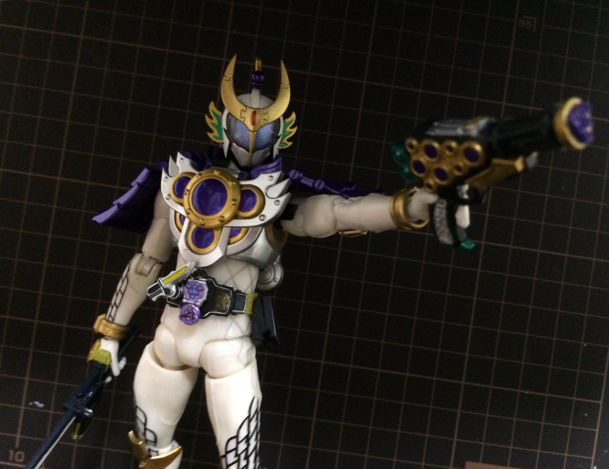 フィギュアーツ　仮面ライダー鎧武セット　改造　カスタム S.H.Figuarts】仮面ライダー鎧武 リペイント&改修 - YouTube