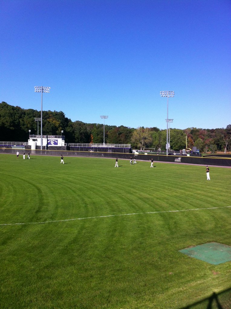 CurryColonels's tweet photo. Beautiful fall day in Milton.  Fall Ball for curry baseball!  Back to the top!! https://t.co/XU3djjRnas