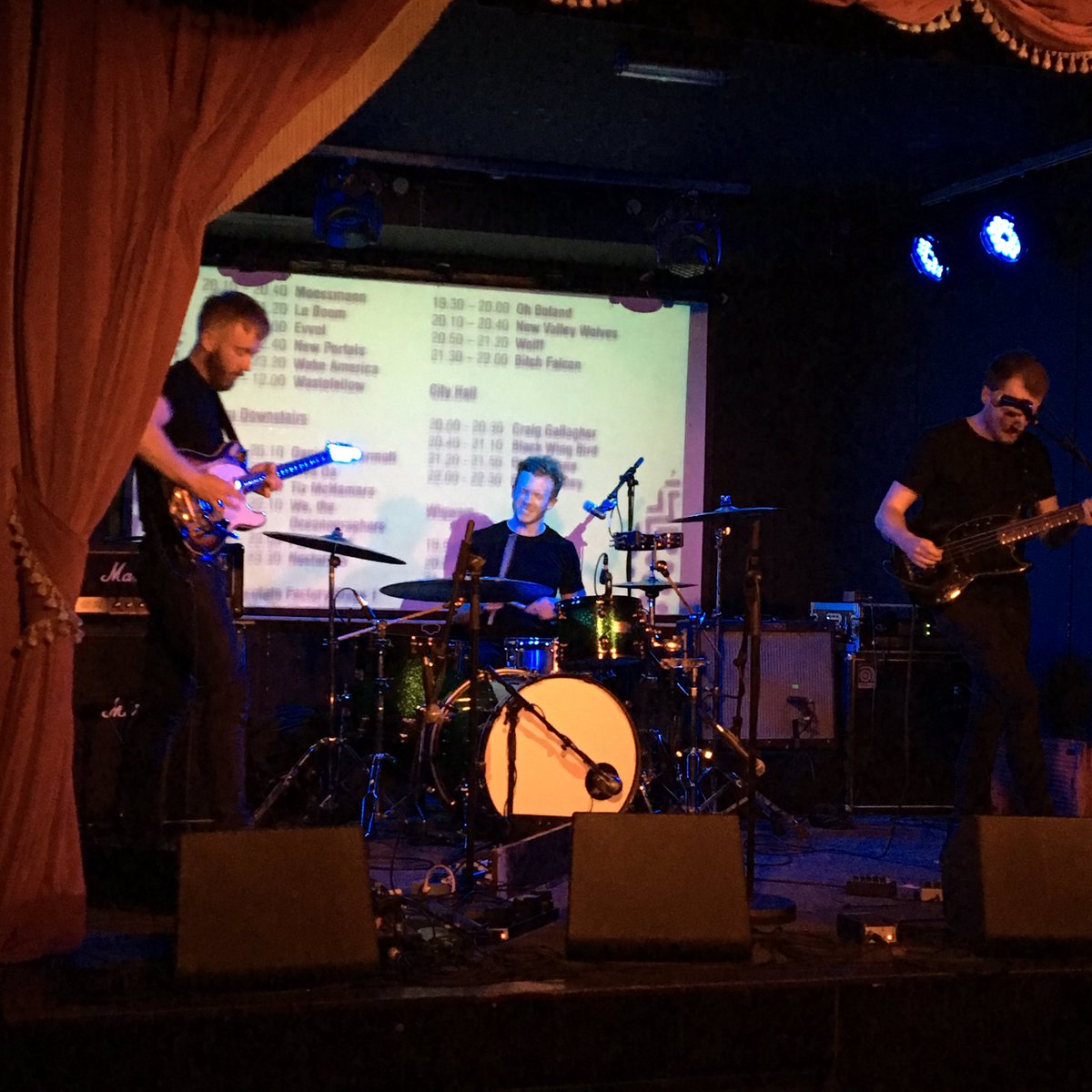 kidkaratemusic's tweet photo. Digging @Halfofmeband 😎😎😎#hwch #HWCH16 https://t.co/uDswHM6kuL