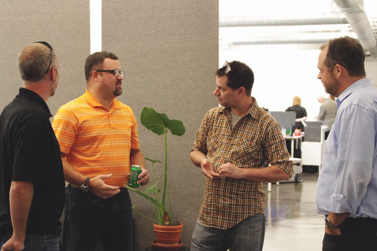 MakeTimeInc's tweet photo. Another Open House scene. Talking #MFGday16 #manufacturing #CNCmachining and soda preferences. @Ale8One 4ever. #MadeWithMakeTime #MFGDay2016 https://t.co/X9kAC3AQBQ