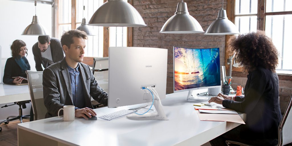 ¿Sabías que nuestro #MonitorCurvo está diseñado para cuidar tu vista? Descubre más aquí: bit.ly/2ca7dsc