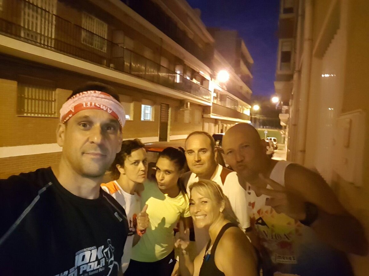 mahuryhury's tweet photo. Mafia #trilegends intentamos poner cara de malos pero no nos sale 😂😂 #running https://t.co/CgqyHJ0Bwe