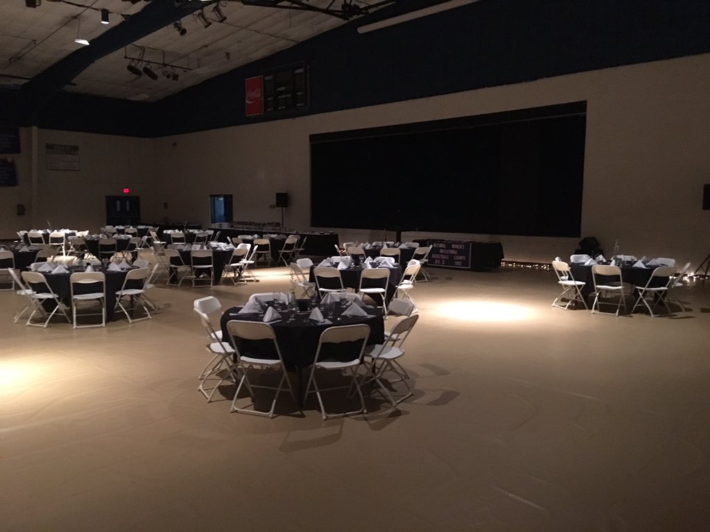 CSUDefenderMSOC's tweet photo. 2016 alumni hall of honor reception. #csudefenders https://t.co/KNbQ34QaM9