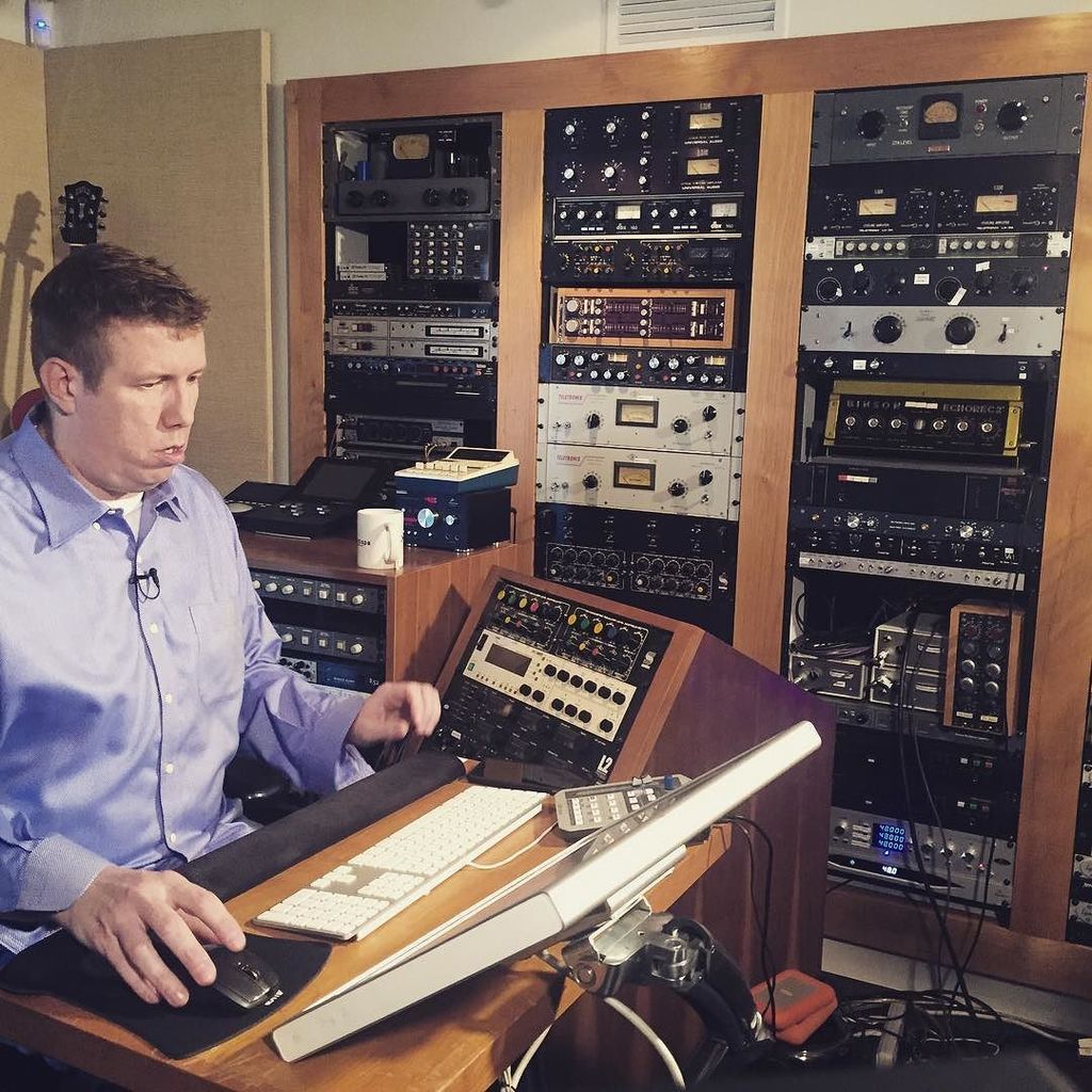 m1n0studio's tweet photo. Darrel thorp in action!!! https://t.co/ZH9vaZng6A https://t.co/gW8poS30XZ