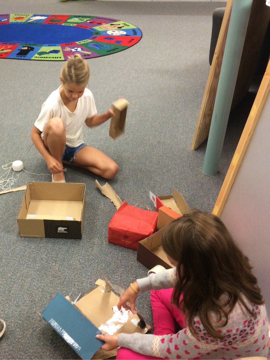sorensen_acs's tweet photo. Successful 1st build day, such creative 4th graders! #cardboardchallenge #jones_acs @mrbrown_acs https://t.co/wDJ6LvvzAi
