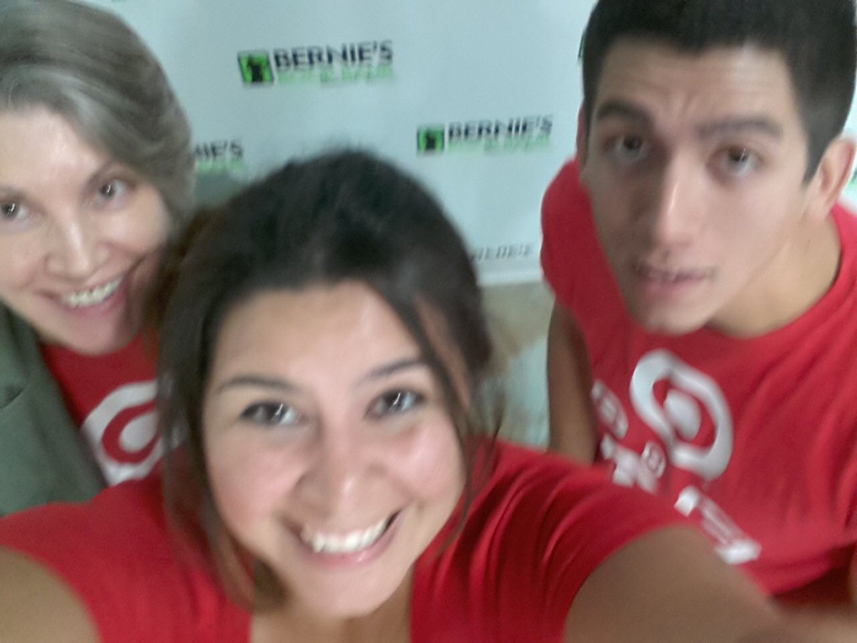 We ♡ reading!  Representing D112 at Bernie's Book Bank <a href="/Tim_Heit/">Timothy</a> <a href="/jennajamieb/">Jenna Ballweber</a> <a href="/ashhyne/">Ashley</a> <a href="/CleoDepo309/">Sunda</a>