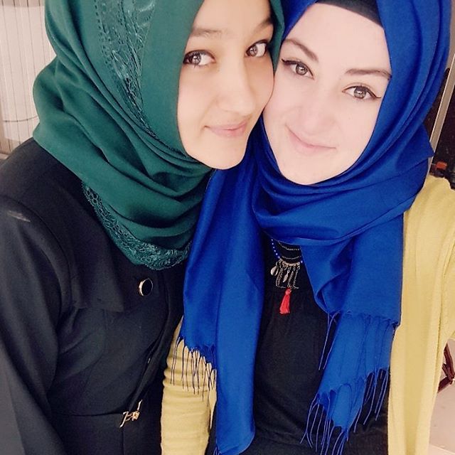 YEŞİLLİMİ MAVİLİMİ SİZCEEEEEEEEEEE