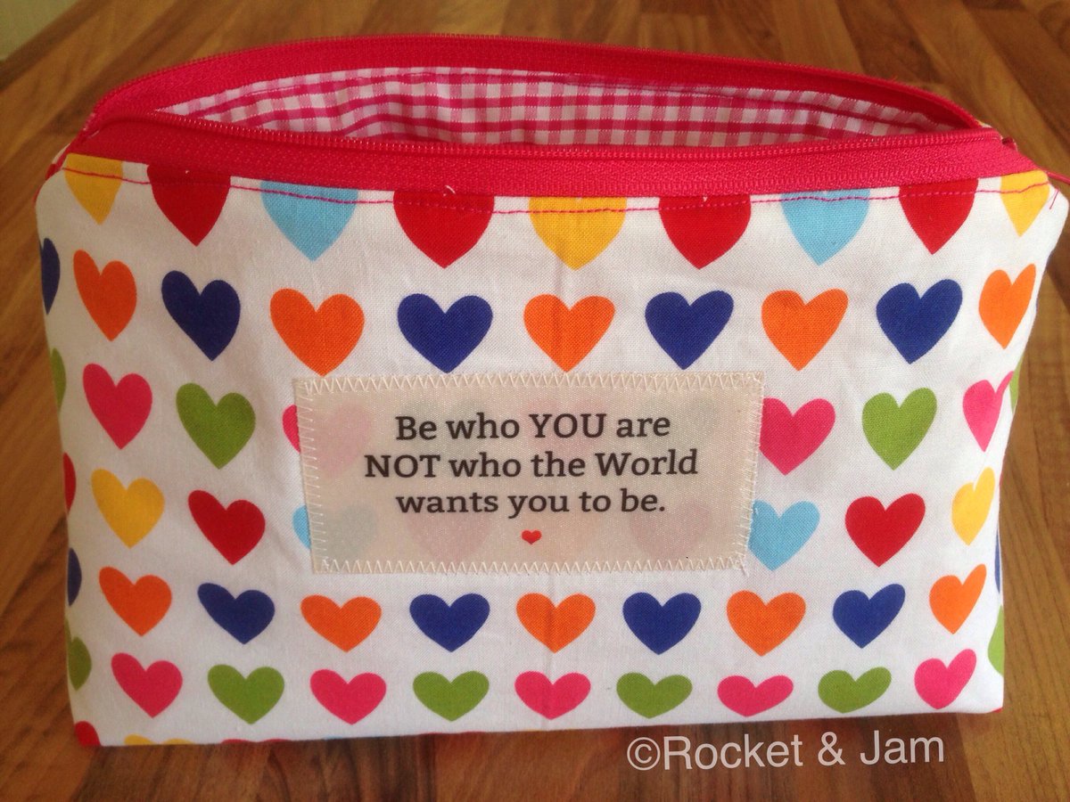Rocketandjam's tweet photo. More make up bags. #wisewords https://t.co/pDmorrGBUG