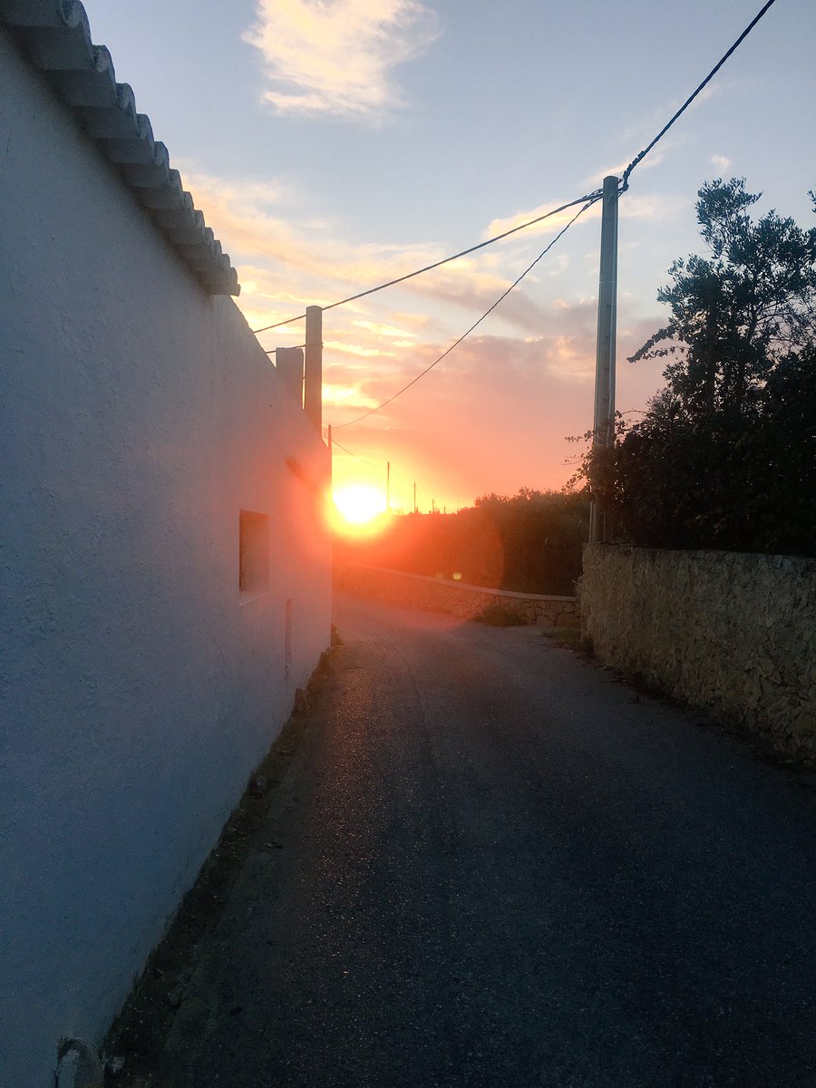UshuaiaRadioOk's tweet photo. Sometimes is great to find ibiza sunsets by suprise. The rural side of ibiza! #ibiza2016 #sunsets #smallroads … https://t.co/H2I0PgKWAt