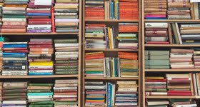 EnglishCon's tweet photo. Do you keep a catalog of your books? #books #bookcatalog #cardcatalog #englishmatters https://t.co/JkOJVdpnhp https://t.co/8oOnkzW8Db