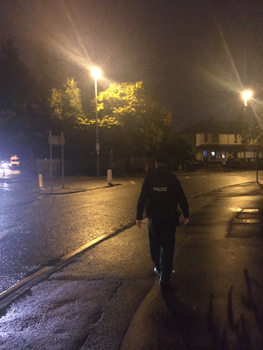 PSNIBelfastN's tweet photo. Somerdale, Ardoyne shops, Twaddell and Cairnmartin Crescent all checked on foot #allQsofar locals in good form #NPTtweetonthebeat https://t.co/lyy4AeC2GQ