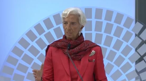 IMFAsiaPacific's tweet photo. .@Lagarde: We need to extend benefits of openness & integration - while addressing side-effects of trade https://t.co/7LsnDVr7DF #IMFonTrade https://t.co/u6JkYcz3mc