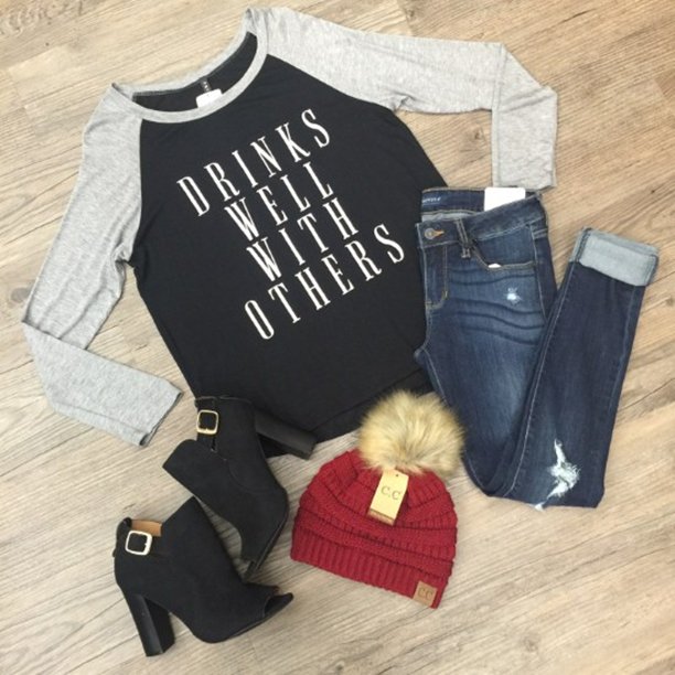 ALAugusta's tweet image. TOP SALE! Graphic tees on sale for just $15 🏈 #Pikos for just $20! HURRY IN!

#apricotlaneaugusta #augustamall #...