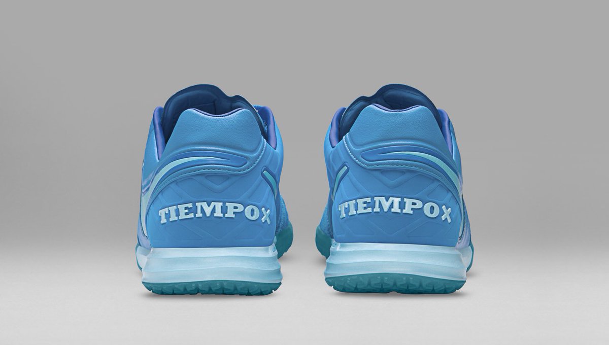 FutjunkieMx's tweet photo. Hecho para jugadores que no tienen miedo de brillar, el nuevo Floodlights Glow Pack @nikemexico https://t.co/hSiPr2LXyJ