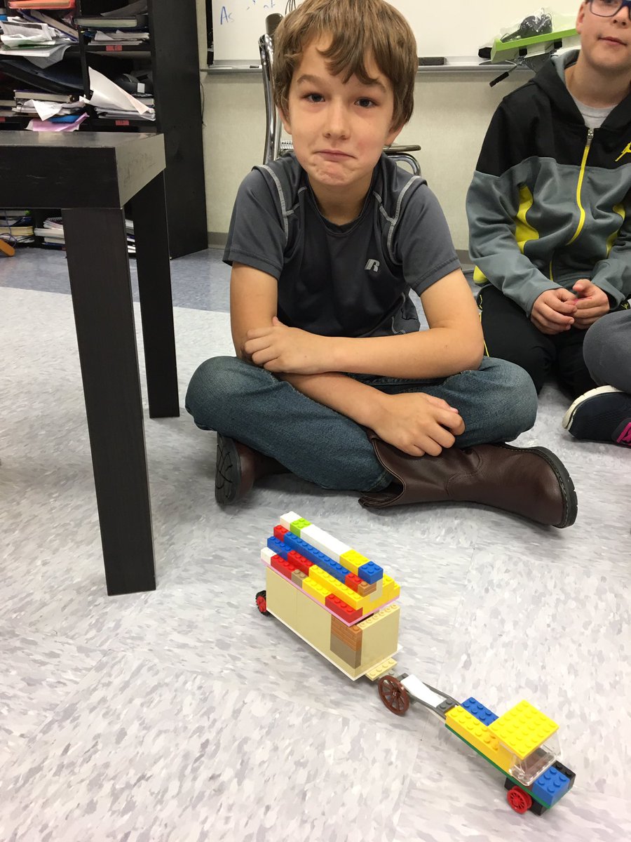 MrsVolksClass's tweet photo. Great week in Maker Morning!! Look at these Lego creations #tatankaSTEM https://t.co/R4VjAEtBkw