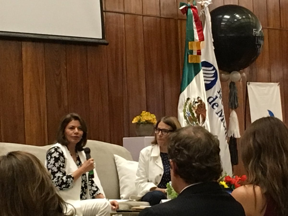 victoriakman's tweet photo. ¨Que nos den la oportunidad de demostrar¨
#RoempiendoElTabú #FMLMX #EconomíaTec #EqualMinds
@lumivelazquez https://t.co/2UbjnRPtrE