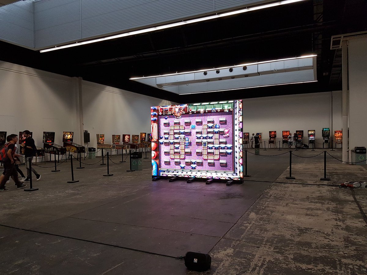 kurotora_kun's tweet image. Ahora lo mejor con diferencia del @BCNGamesWorld la #barcelonaRetro. Muchas joyas y hemos podido jugarlas :D