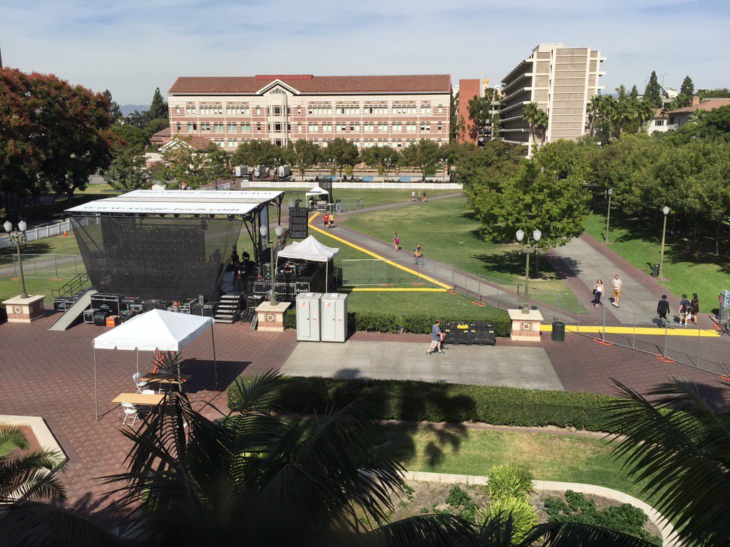 DoctorDora's tweet photo. Campus set up for rock concert today; thought I was the featured entertainment?! @USCEmeriti #SherryHour #lecturer https://t.co/UkGLonx3bm