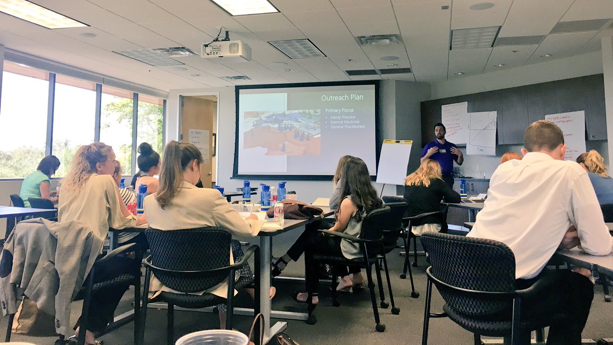 theheathersager's tweet photo. The man behind the amazing #teamsummit2016 app takes the stage at #austudentsummit • Preach it @Austin_Coug25 #gomarketing https://t.co/zGXNeDxrlM