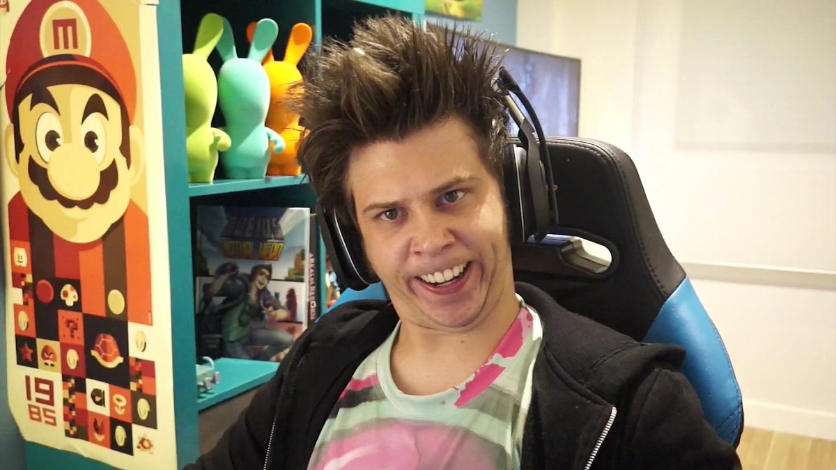 KBMNuKe's tweet photo. Y esto es lo que me encuentro en la carpeta de capturas antiguas en mi movil😂😂 @Rubiu5 https://t.co/vH4rgfSaUs