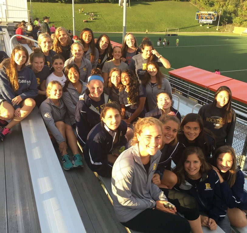 RochesterFH's tweet photo. Pit stop before Vassar: Syracuse vs Duke field hockey game! https://t.co/jrPDrpYjBl