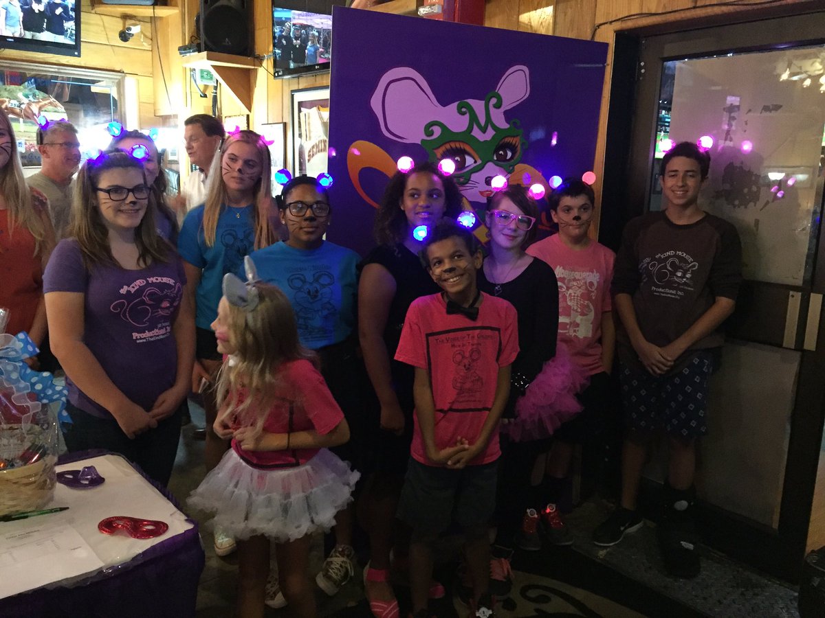 JDavisD_E's tweet photo. Great group of Mice #Interns and #MiceInTraining working the #Mousequerade tonight. @TheKindMouse https://t.co/d5os0LxxhO