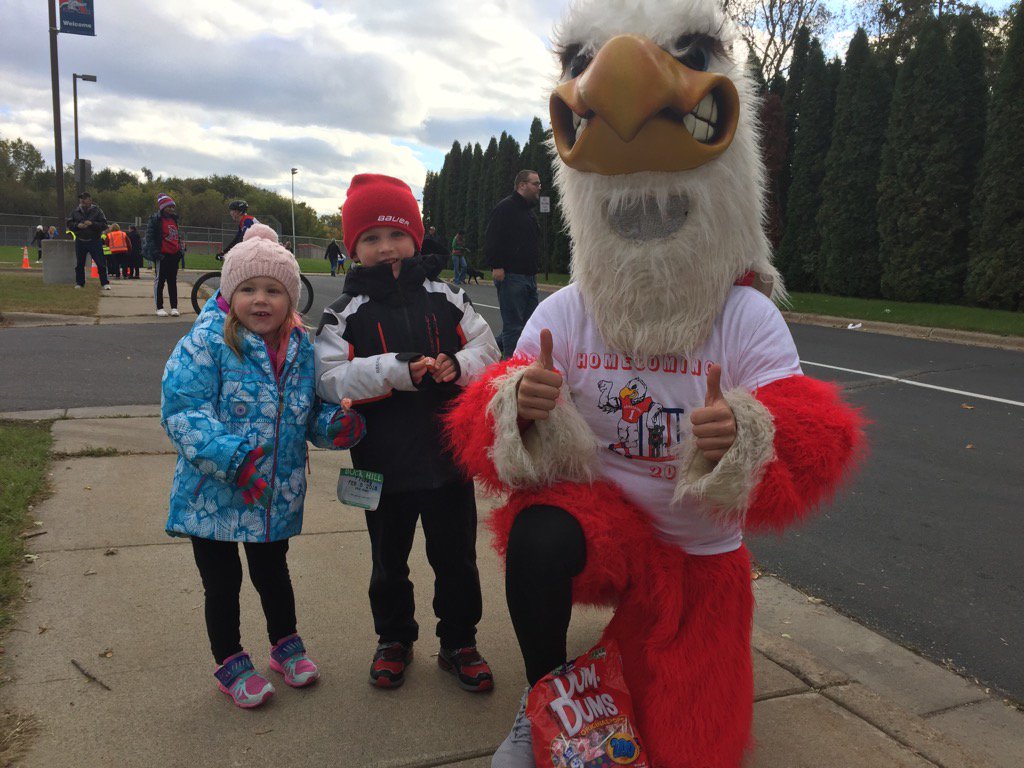 StatisticianKO's tweet photo. Go Falcons! Happy homecoming! #FalconPride #futurefalcons https://t.co/NIvbvdoAh5
