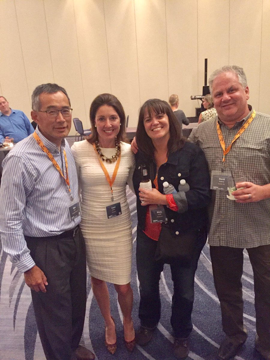 726chan58's tweet photo. Networking #Graybar #Avnet #VISTAS2016 https://t.co/KvFGn25woA