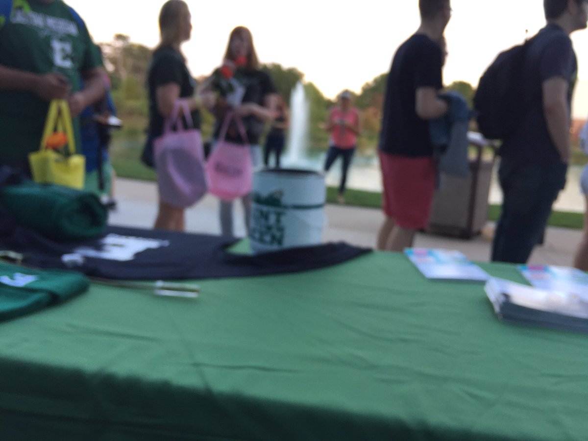 Representin' at the #TRUEMUBlockParty at Eastern.

Eagles fans check out <a href="/EvEasternStore/">Everything Eastern</a> open during game tomorrow! 
#Homecoming2016