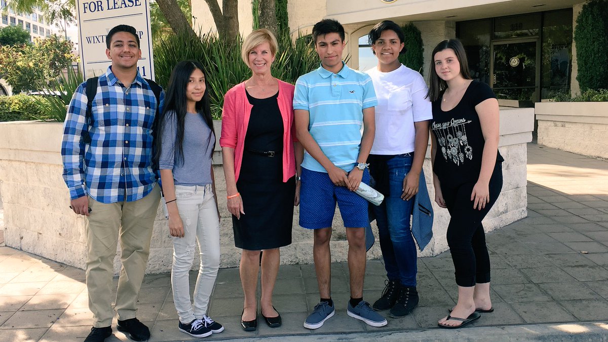 SupJaniceHahn's tweet photo. Just met with the inspiring student leaders from Alice Baxter High School in San Pedro! @BaxterKraken https://t.co/PxbzLgdBZA