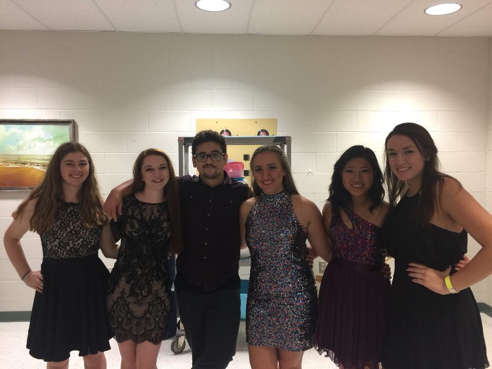 CDHSStudentCncl's tweet photo. special shoutout to the sc members, officers, advisor, and chaperones who made this possible! ❤️ https://t.co/RYojgHhSpT