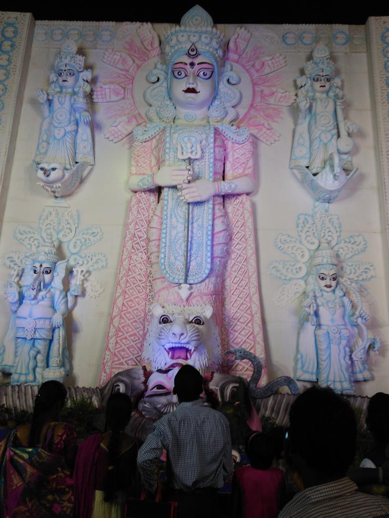 PijushdasP's tweet photo. World 2nd tollest Durga murty https://t.co/NVEIKVciwz