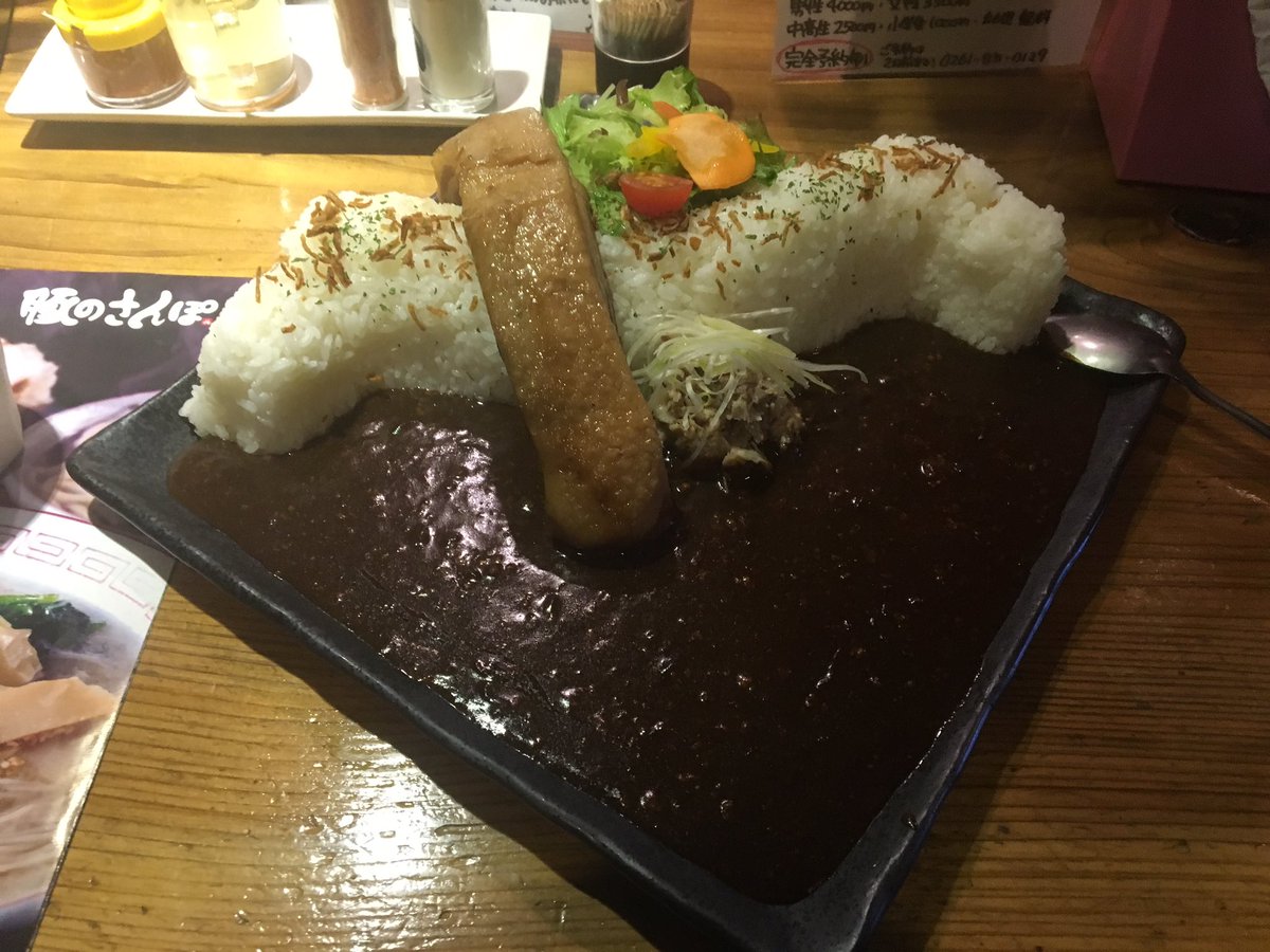 だい なんだかおもしろい در توییتر ダンジョン飯のモンスター料理を再現した食品サンプルw 大サソリと歩き茸の水炊きw