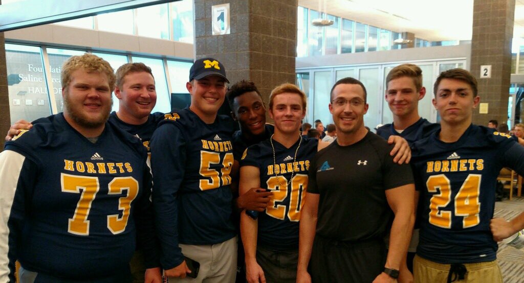 HornetFBClub's tweet photo. Thank you @AFSAnnArbor for the fantastic pregame meal! It was delicious! We appreciate your continued support of @salinefootball! https://t.co/gwNpQFVM5l