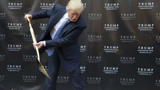 jazziz2's tweet photo. .@realdonaldtrump that "apology" video was pitiful... Keep digging...  #TrumpTapes https://t.co/JhzEGqIMpv