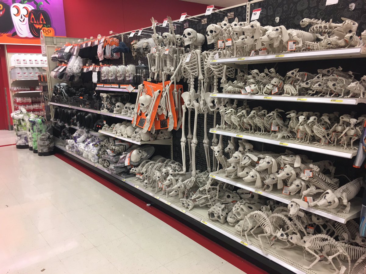 T0827 ready for Halloween!! #purge2016 <a href="/keri_tauriac/">Keri Tauriac</a> <a href="/jenredrose/">Jenna De Ceoursty</a>