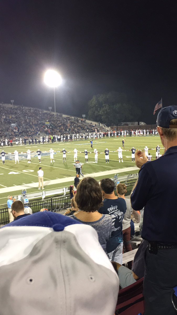 itskaitebee's tweet photo. #circleofunity #olddominionfootball #odu @ODUFootball https://t.co/U5R57N6ikI