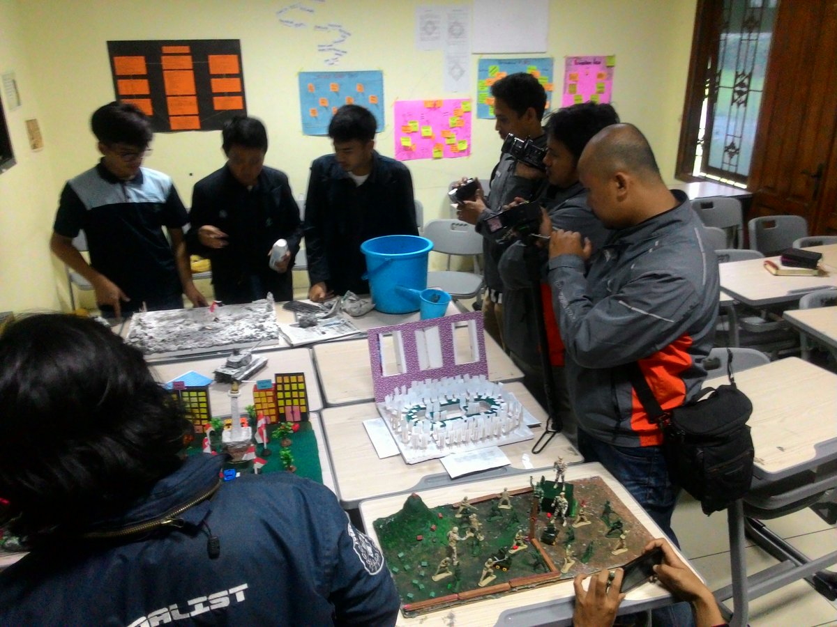 dhischool's tweet photo. news coverage about student mockup https://t.co/SOWiPFFNnr