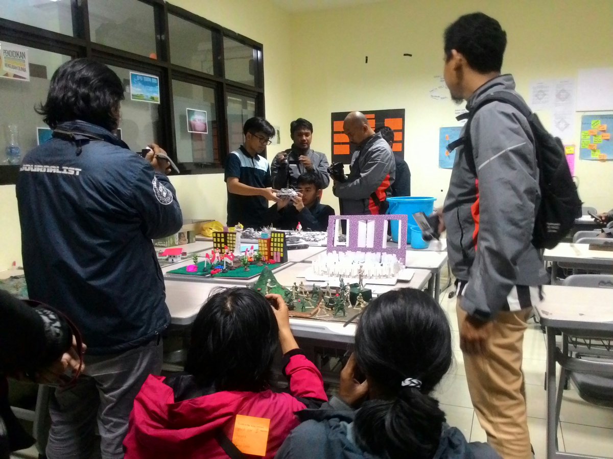 dhischool's tweet photo. news coverage about student mockup https://t.co/SOWiPFFNnr