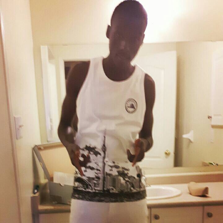 RaymondAsomani's tweet photo. ✨😄#Makemesmile.Come chat with me #liveme #livemoment AshRay:#SendMeGi
https://t.co/KB4qNtkqtY https://t.co/jgRaAEJTZm