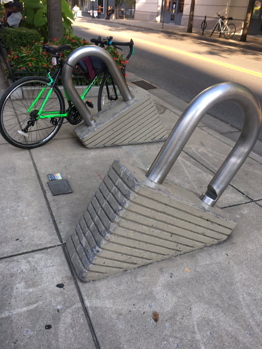 lexioran_'s tweet photo. What a creative idea for such a mundane object https://t.co/akxzfDvTlN