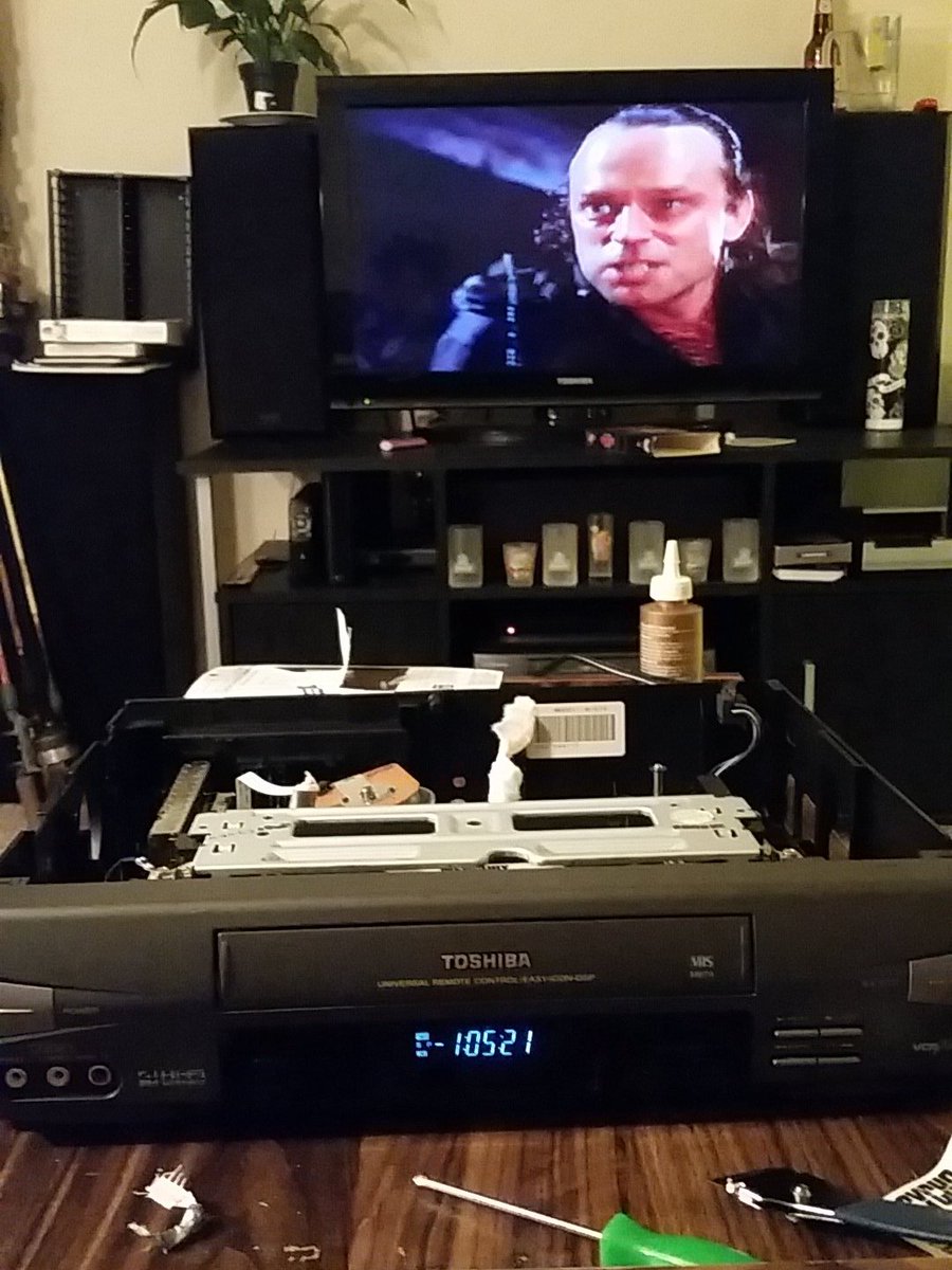 nastyvhscoin's tweet photo. Cleaning tapes part : 2 on the graveyard shift
#vhshead #stevenking #graveyardshift #tapehead #vhs4life #vhslover #vhs #tapecollector https://t.co/igtVJzKYS5
