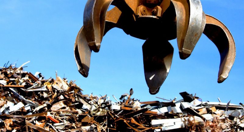 metalpricescom's tweet photo. US ferrous #scrap prices dropped by $15-20/gt on obsolete grades #ferrous #metals #steel https://t.co/lbilFr2bNB https://t.co/4TZSS3tmTW