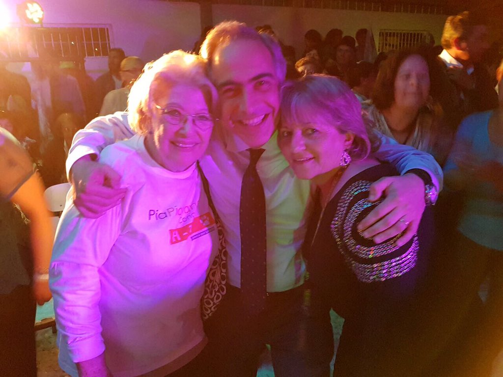 chahuan's tweet photo. Gran lanzamiento de mi amigo @danielmoralese en Limache! Gran alcalde y excelente ser humano! https://t.co/plSyV9JsRi