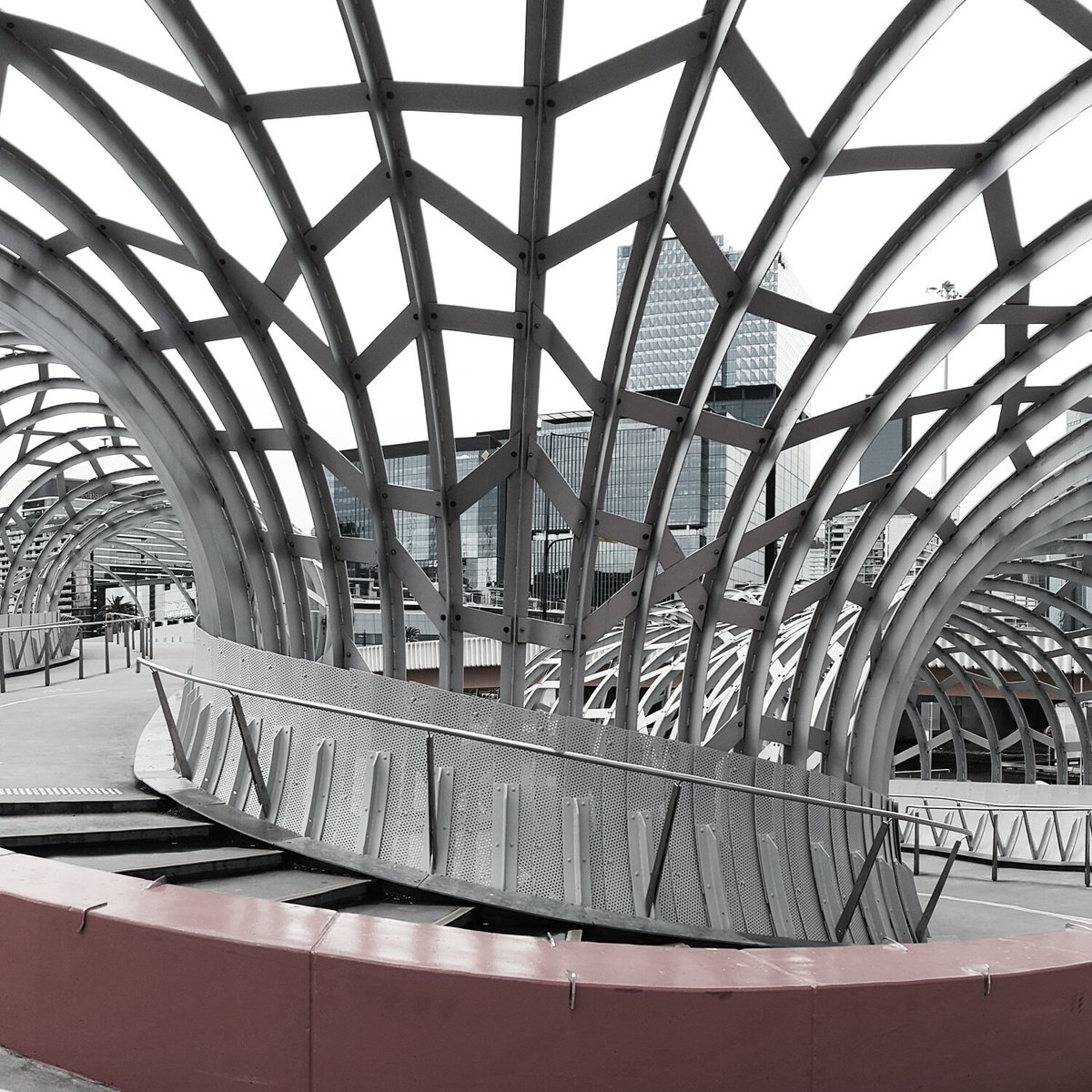 Monocosm's tweet photo. https://t.co/v3buyHRwj1
📷
The Bend | 3-3
•
#WebbBridge #Docklands #Panorama #YarraRiverMelbourne #Minimalist #MelbourneMonochrome #Melbourne https://t.co/PtmVQfoZjT