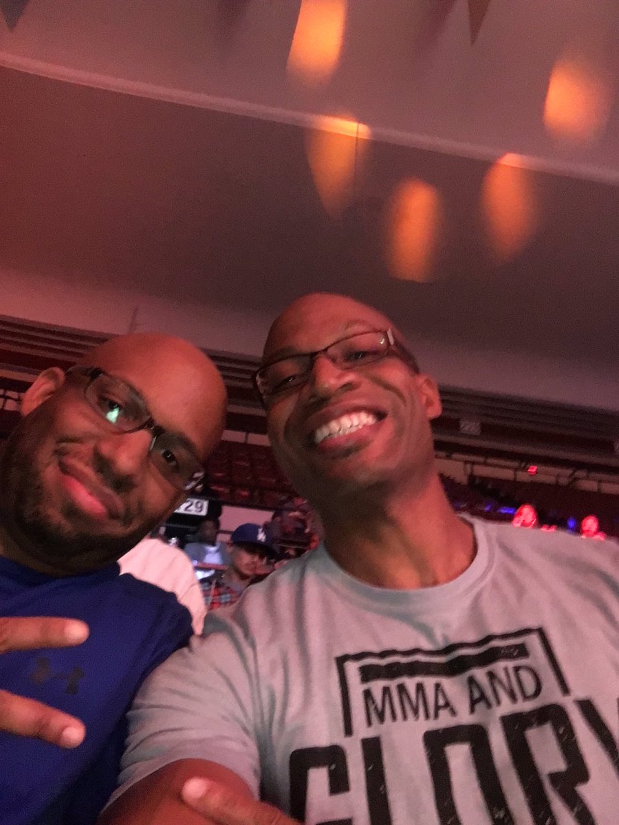 Dynamite4Life's tweet photo. @MMAWorldSeries @ThatMMAShow π£ #ThatMMAShow #GotYou #WSOF33 #kansascity ππ½ https://t.co/zkagKKGR9Q