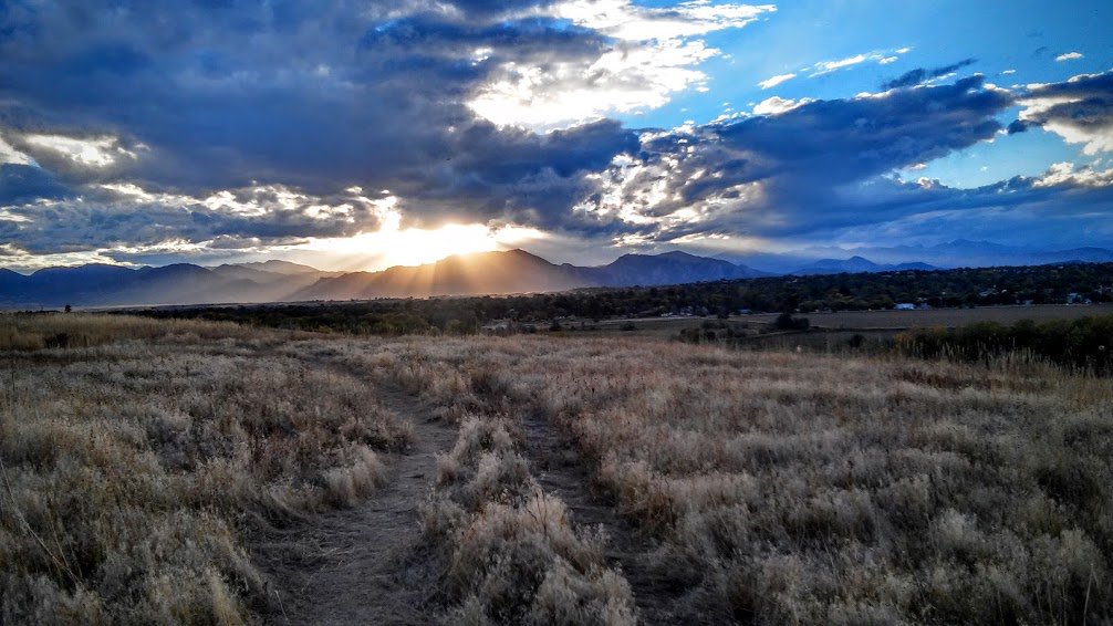 #FlashbackFriday ..from the #AquariousTrailhead
#FridayFeeling #TGIF #HappyFriday #FlatironFriday
#BoulderCO #Colorado #BoulderSunsets #cowx