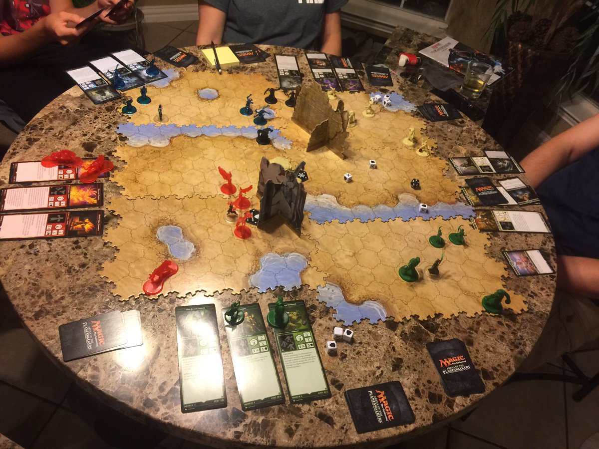 Magic: Arena of the Planeswalkers #gamenight #planeswalkers #magicthegathering