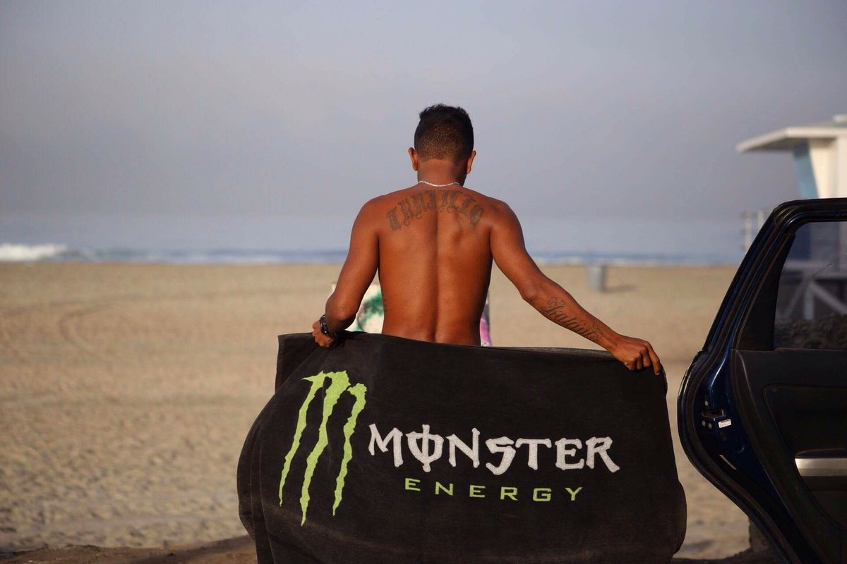 Yucoflow's tweet photo. #YF #yucoflowrepresenting 
@MonsterEnergyMx  
#foto 📷 @jsslzr 
#tijuana #bajacalifornia #mexico 
#surftrip #2016 https://t.co/0pIkv7wZaN